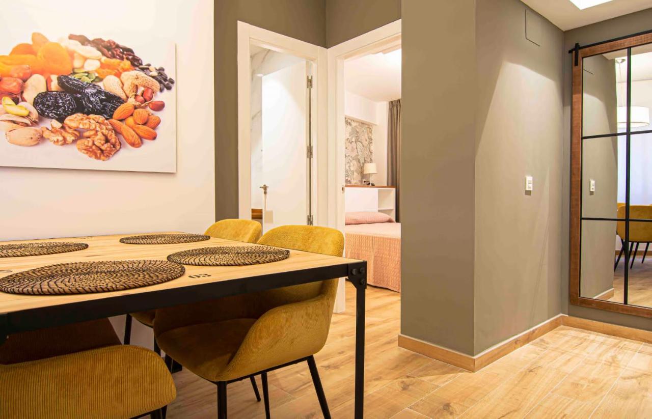 Apartamentos Leonor Malaga Exterior photo